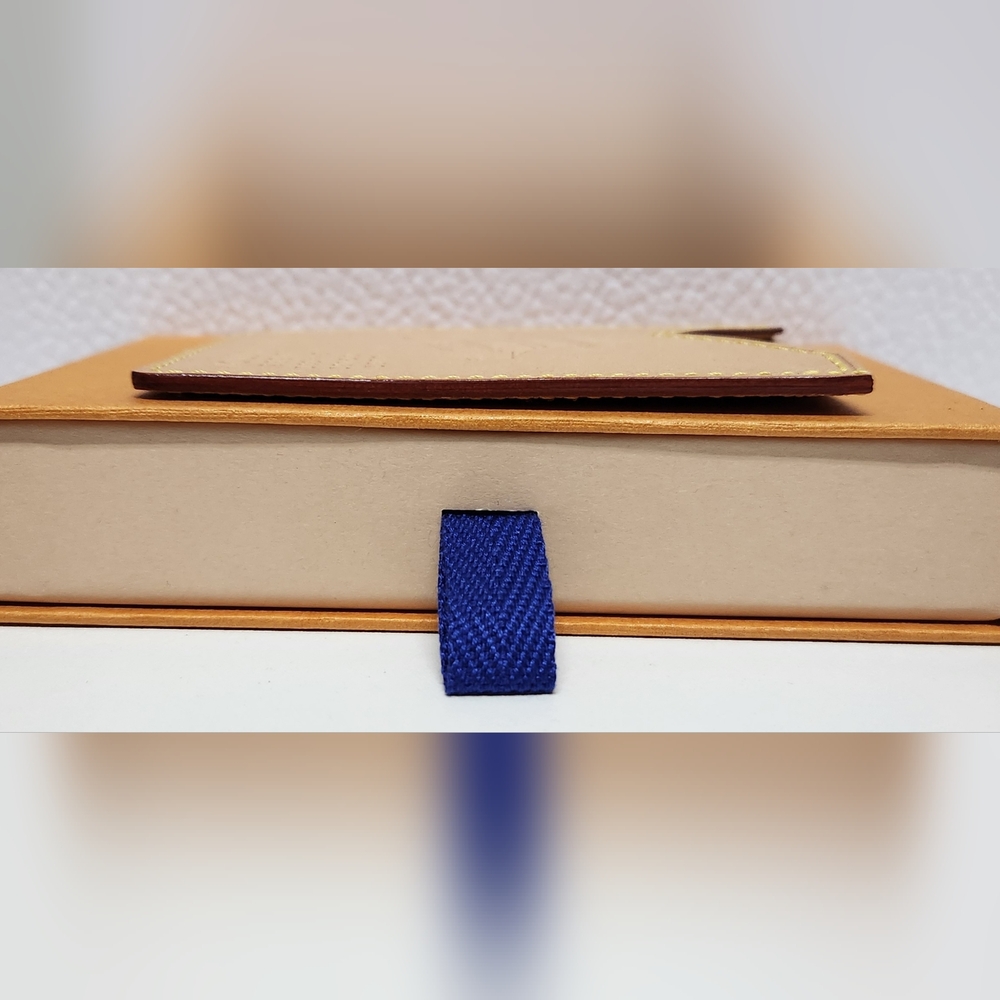 LOUIS VUITTON Voyagez Leather Limited Ed Card Holder COLLECTORS ITEM!!! - Picture 13 of 13